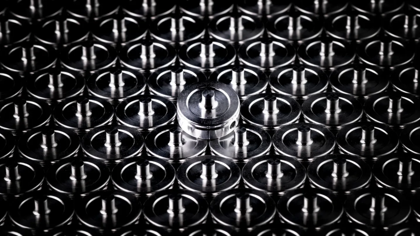Cavity Eye pressure sensor installed in mold